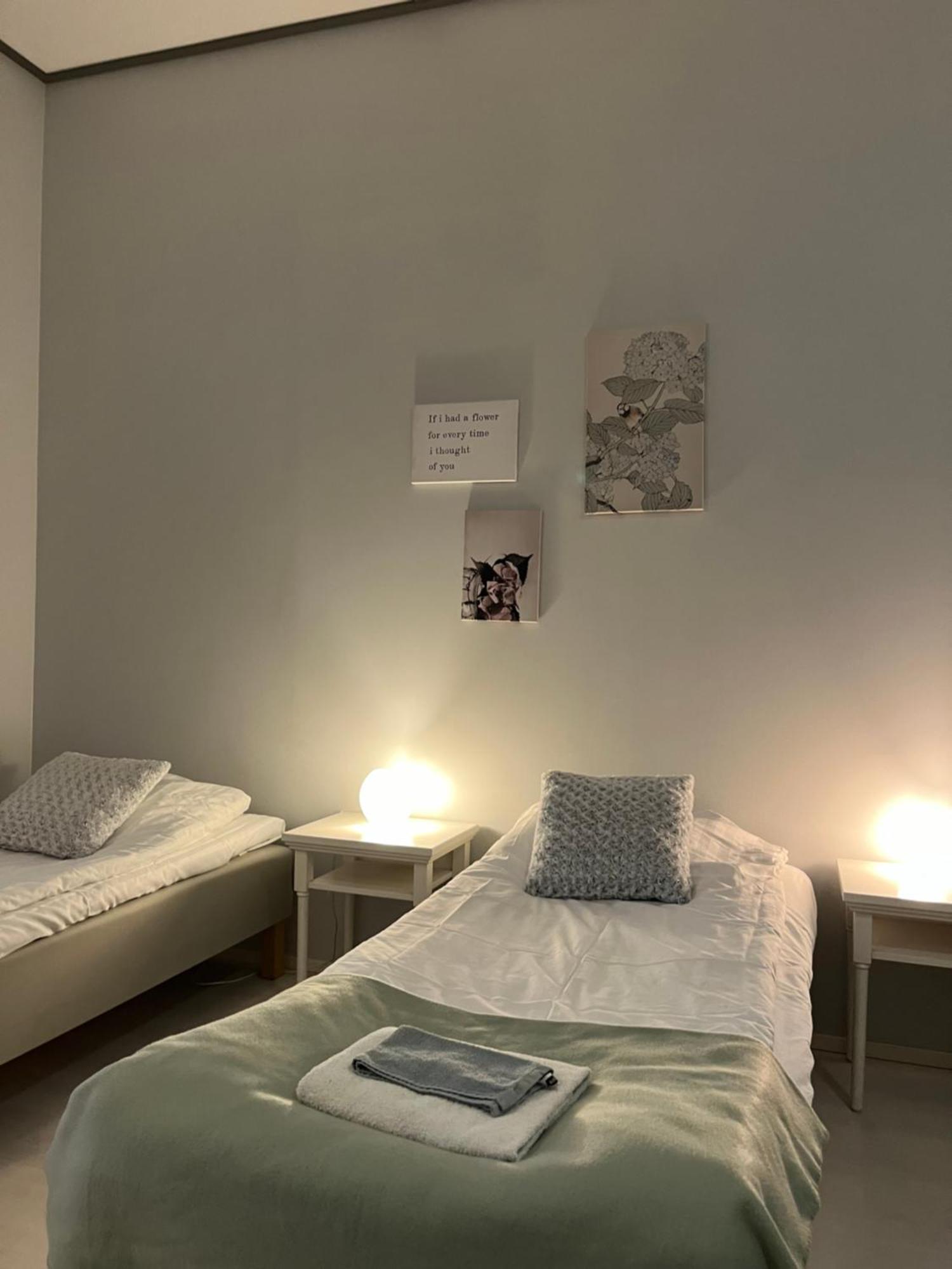 Hotelli Keskipiste การาซามากี ภายนอก รูปภาพ