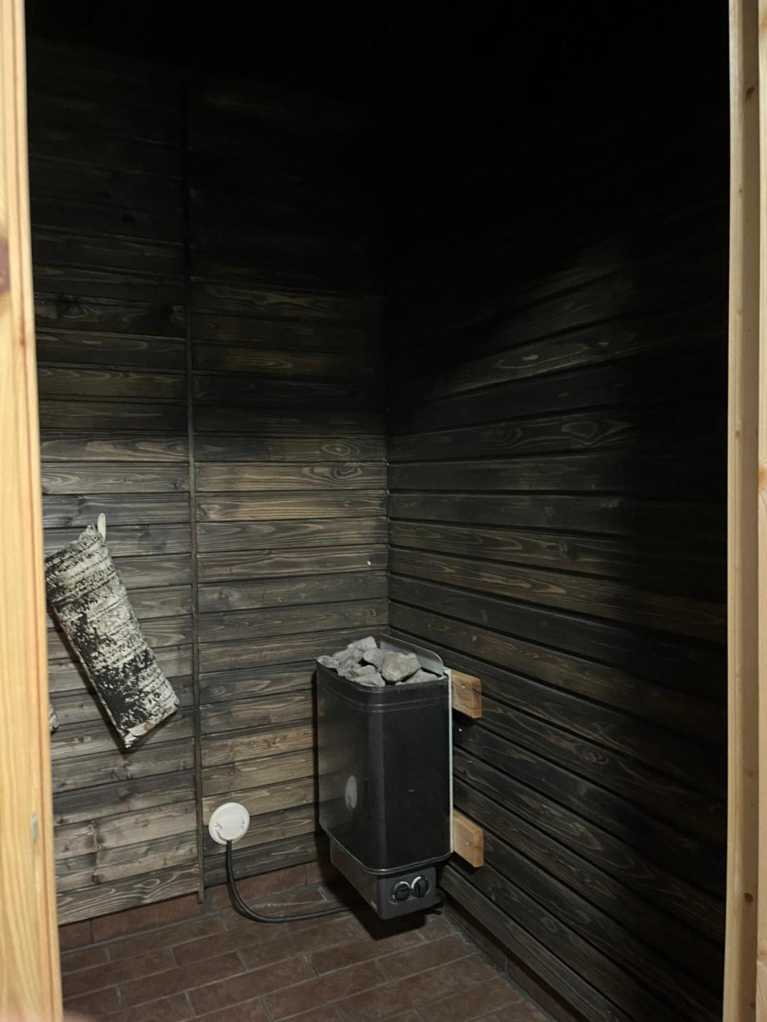 Hotelli Keskipiste การาซามากี ภายนอก รูปภาพ