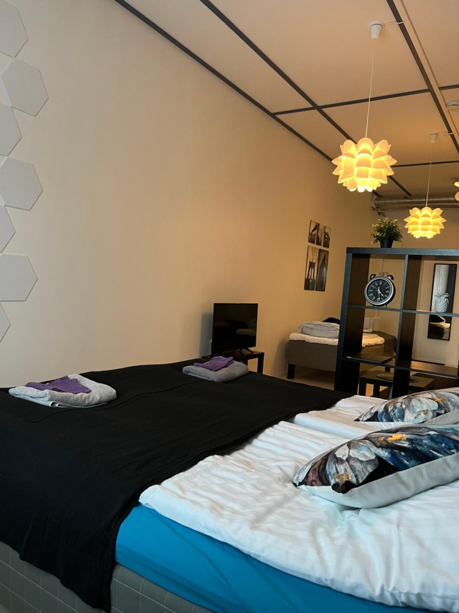 Hotelli Keskipiste การาซามากี ภายนอก รูปภาพ