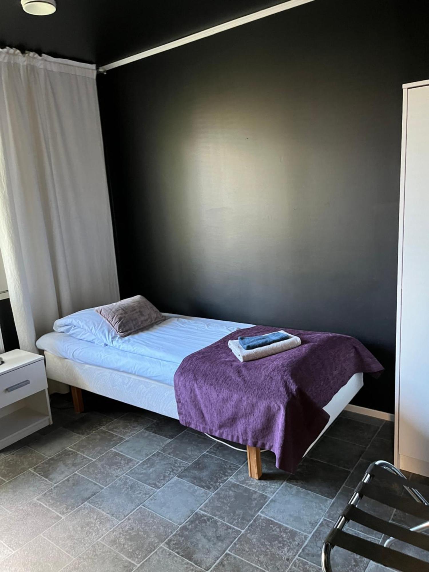 Hotelli Keskipiste การาซามากี ภายนอก รูปภาพ